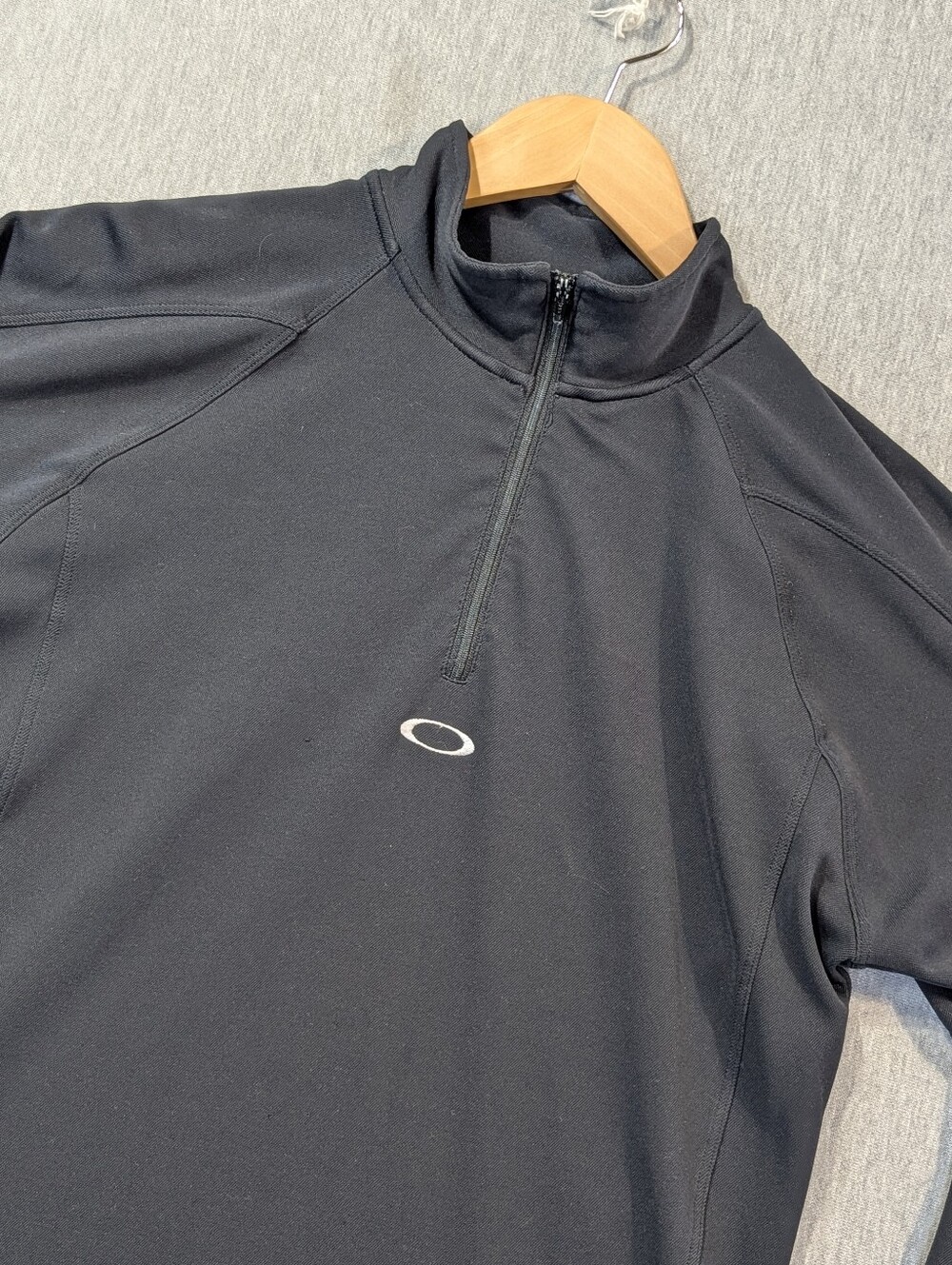 Oakley Software 1/4 Zip Pullover Men's Medium Black Activewear